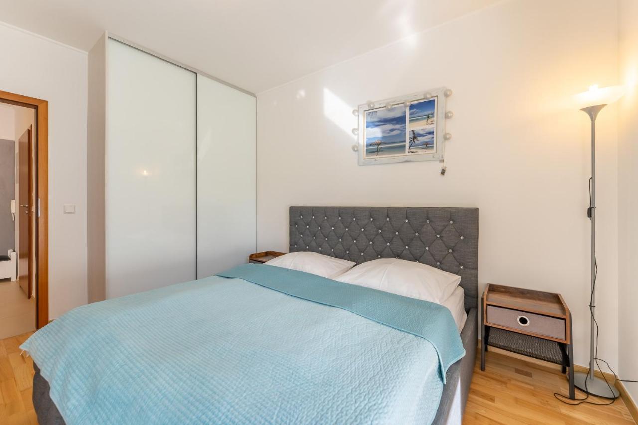 Aqua Marina Plaza-basen Apartament