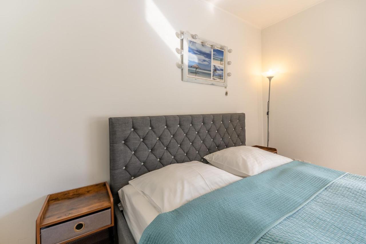 Aqua Marina Plaza-basen Apartament *